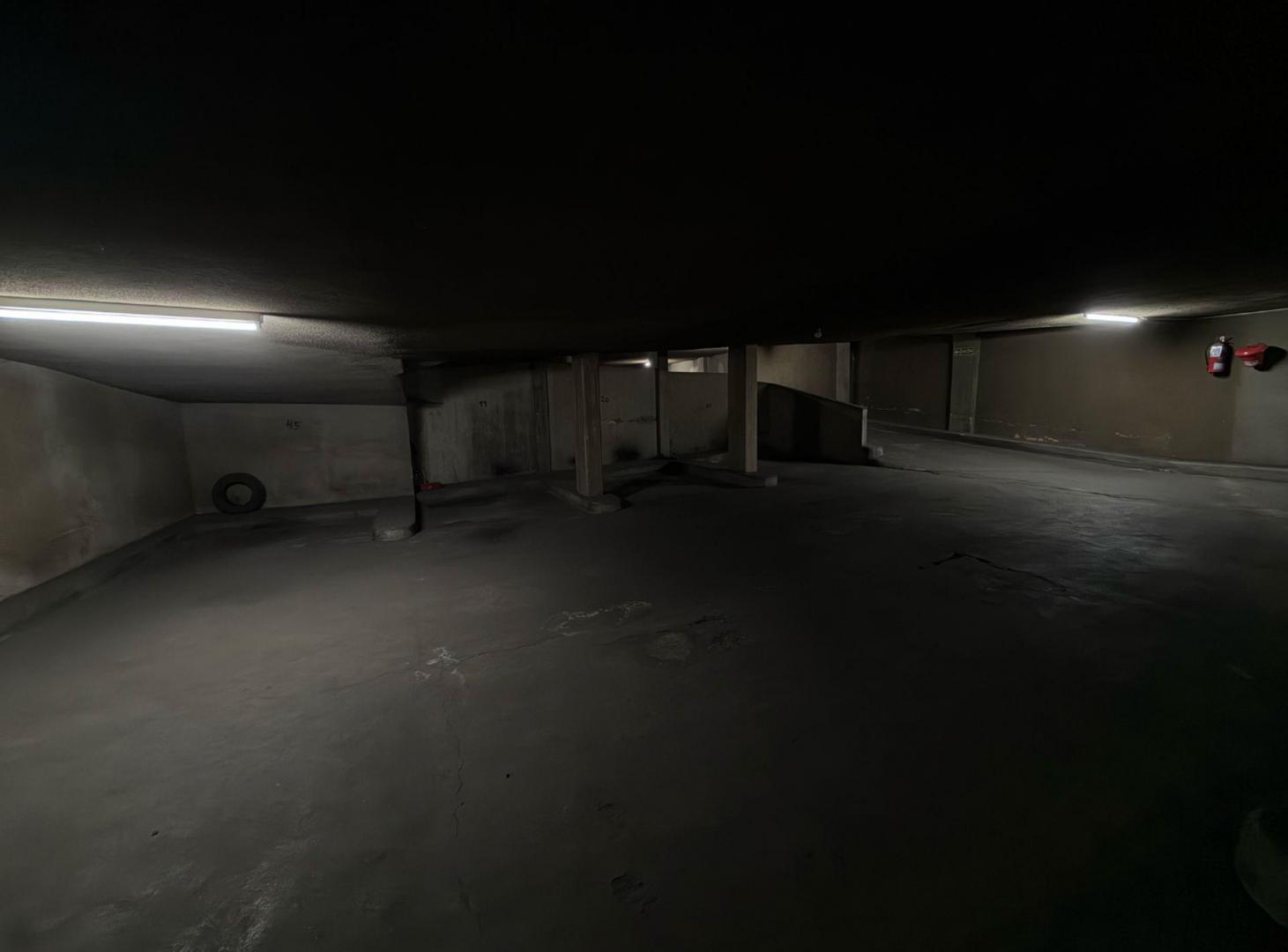 Foto de VENTA COCHERA AV COLON 740, imagen 3