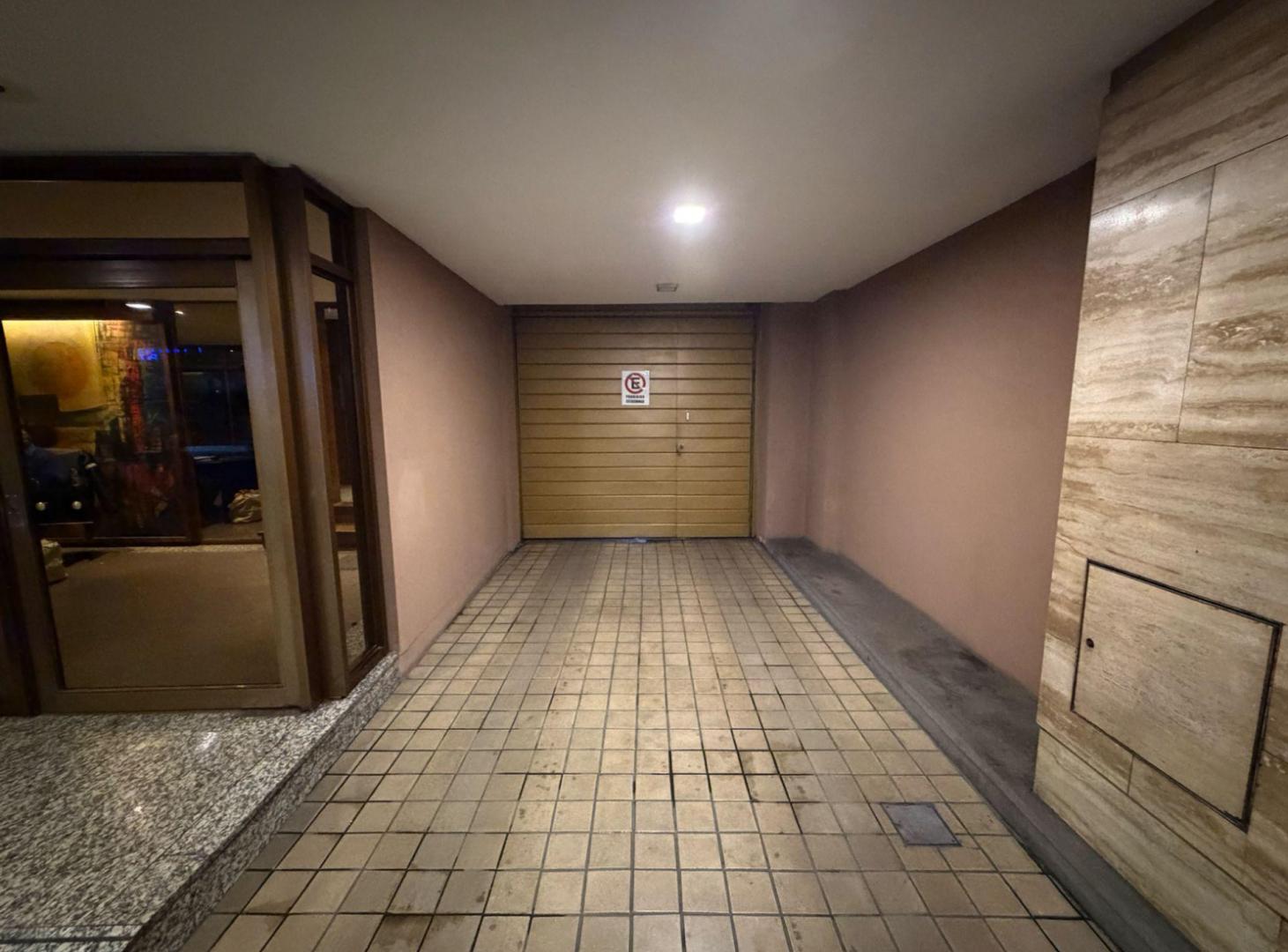 Foto de VENTA COCHERA AV COLON 740, imagen 4