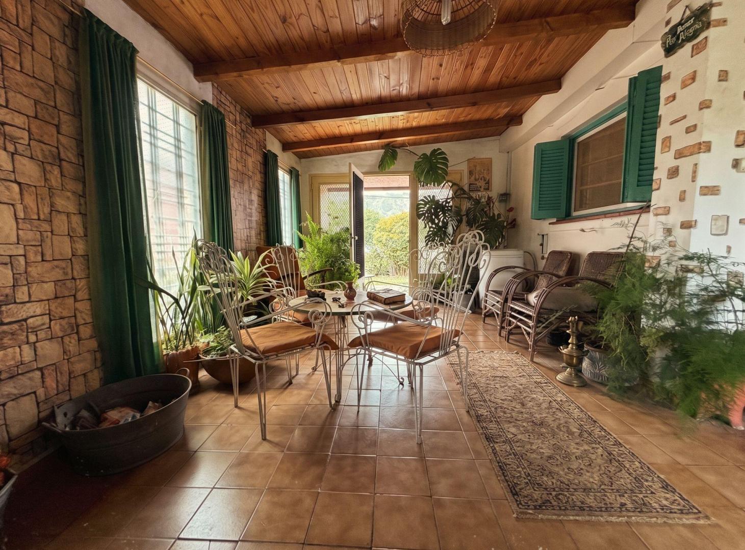 Foto de VENTA OPORTUNIDAD CASA Y LOCAL EN BIALET MASSE, imagen 3
