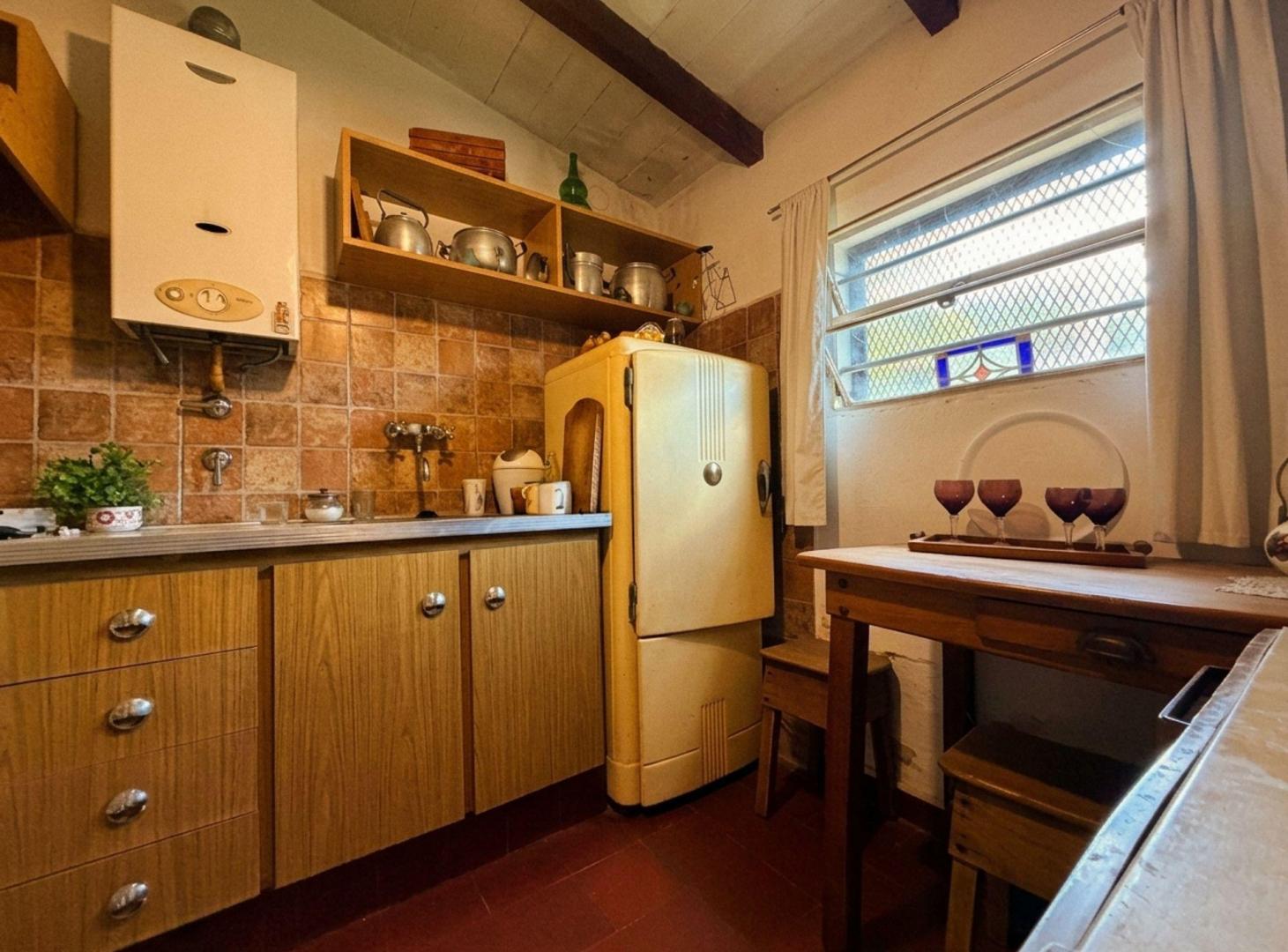 Foto de VENTA OPORTUNIDAD CASA Y LOCAL EN BIALET MASSE, imagen 5