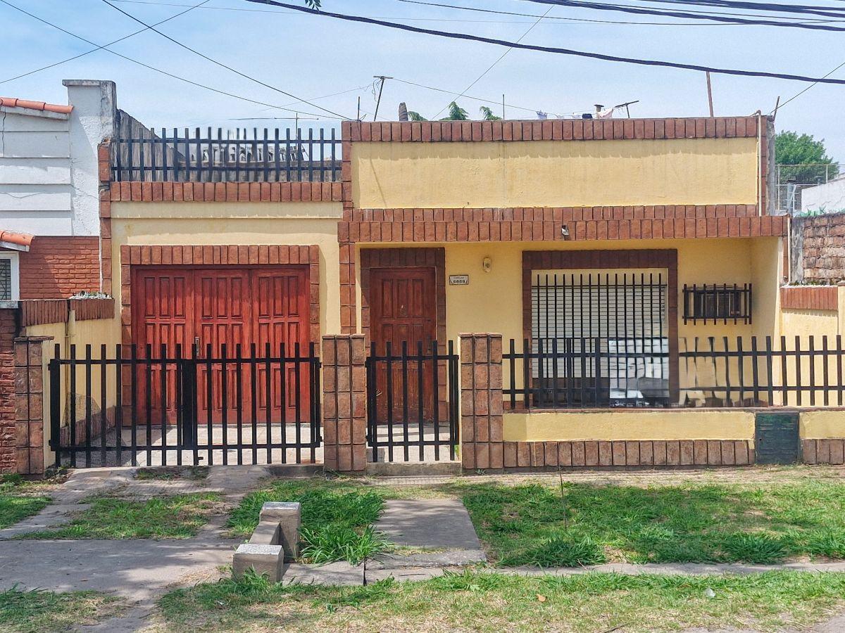 CASA AL FRENTE