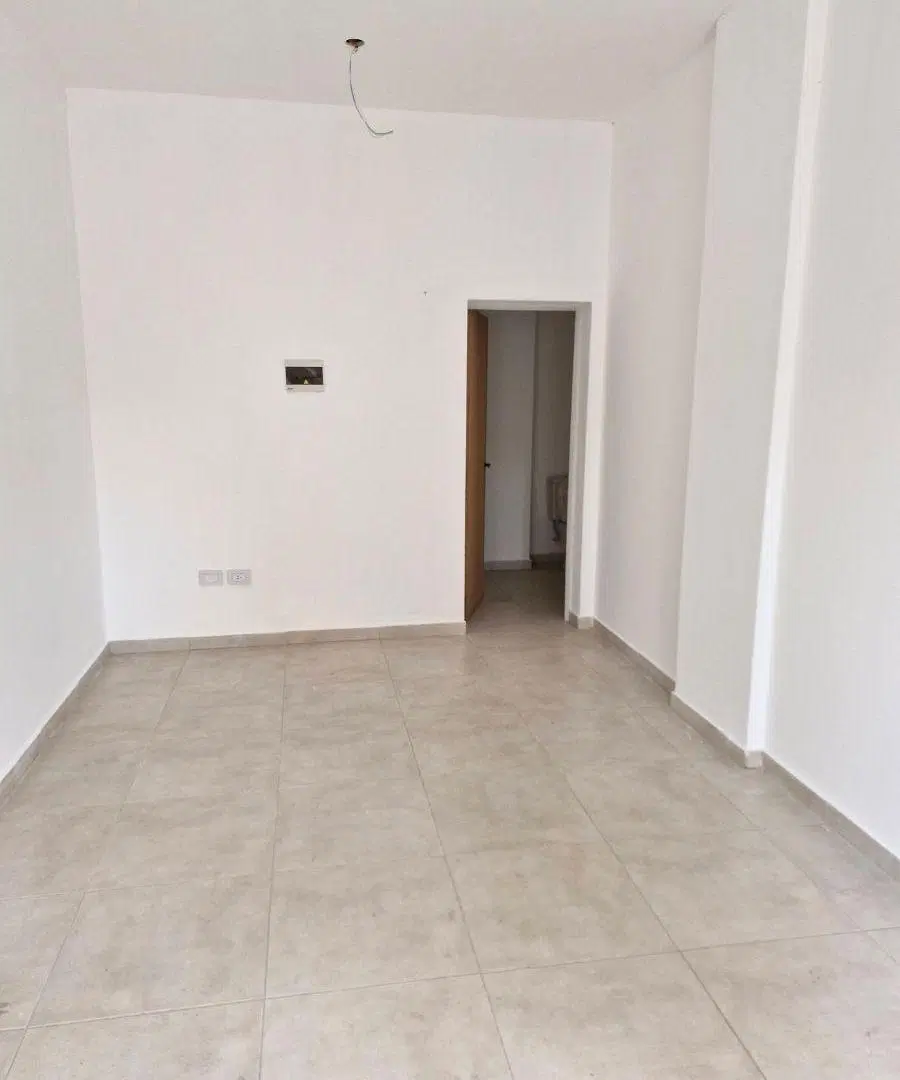 LOCAL COMERCIAL A ESTRENAR 2