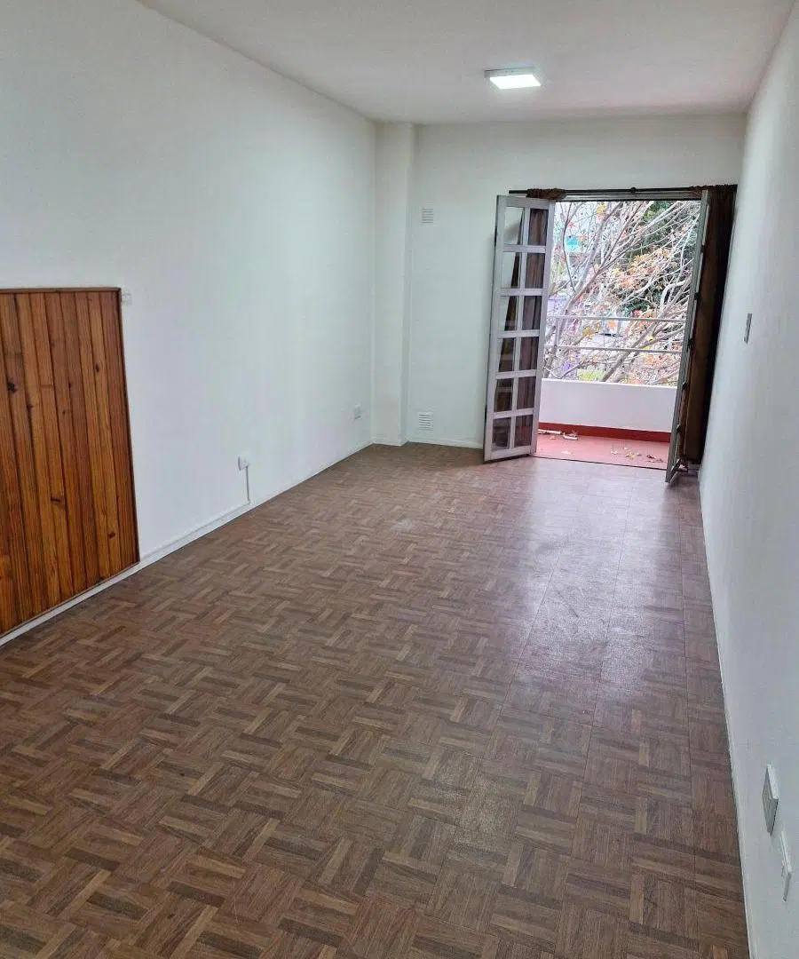 MONOAMBIENTE CON BALCON AL FRENTE 3