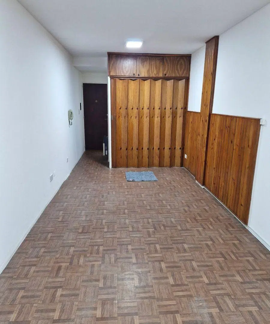 MONOAMBIENTE CON BALCON AL FRENTE 5