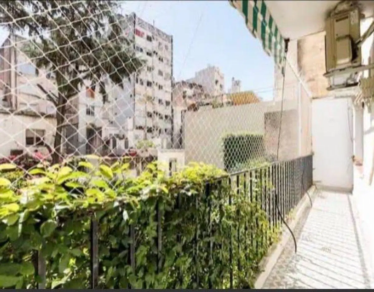 Venta departamento 4 ambientes Recoleta/Barrio Norte con vistas a pulmón verde. Oportunidad! 2