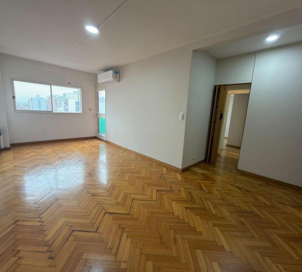 Foto de DEPARTAMENTO 3 AMBIENTES EN CASEROS, imagen 2