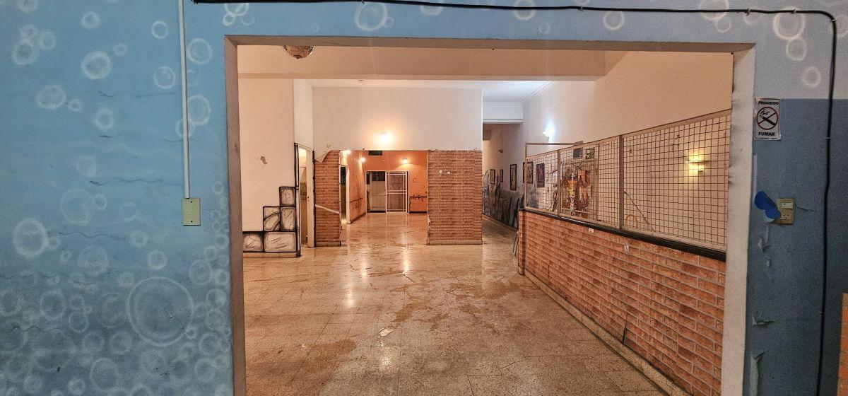 Foto de ALQUILER LOCAL EN 1 PISO + PH PB + FONDO LIBRE, imagen 2