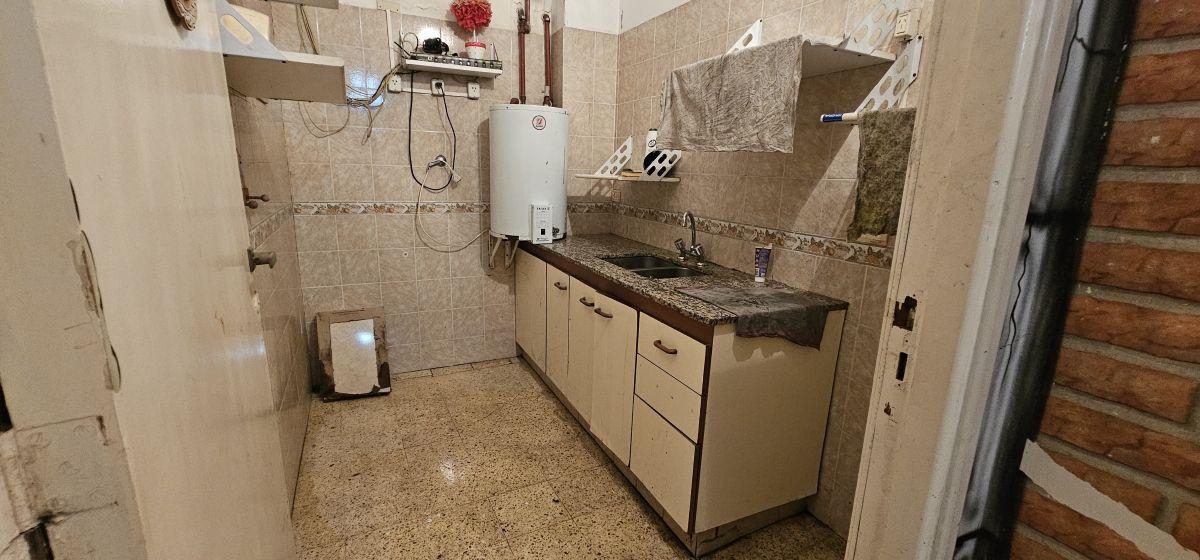 Foto de ALQUILER LOCAL EN 1 PISO + PH PB + FONDO LIBRE, imagen 4