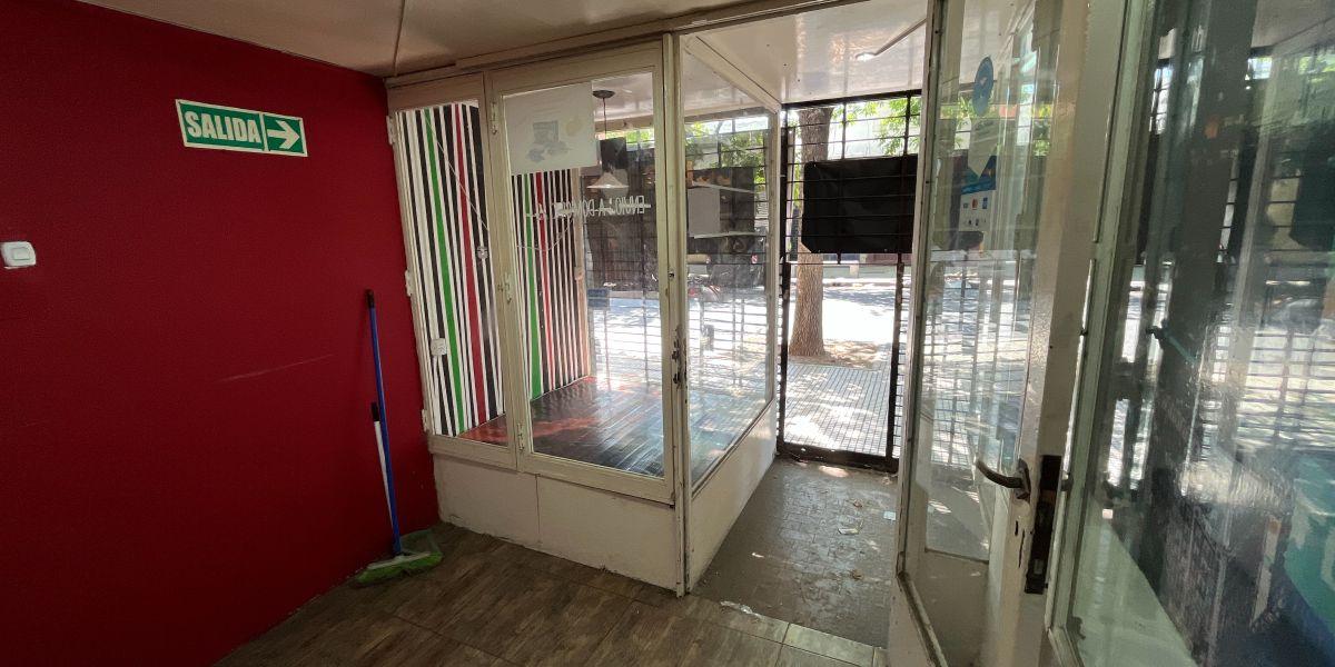 Foto de Venta local + 2 PH de 2 ambientes - Montecastro, imagen 5