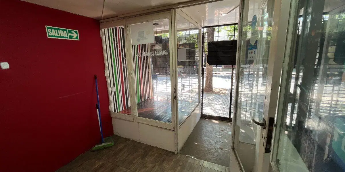 Venta local + 2 PH de 2 ambientes - Montecastro 4