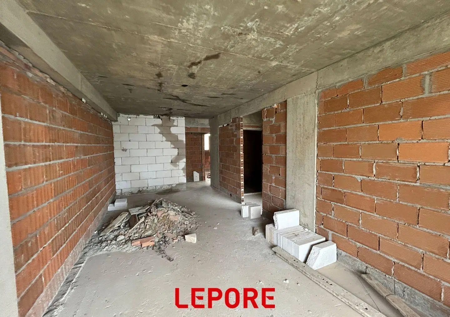 Departamento de 3 ambientes con balcón al frente, muy luminoso y con excelente d 3