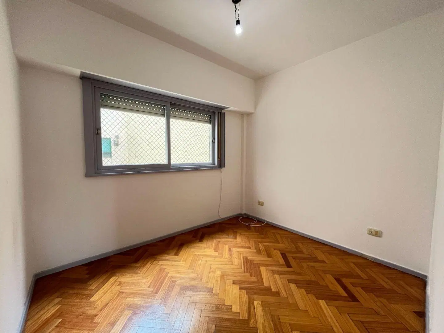 Espacioso 3 amb con balcon al frente Colegiales 5