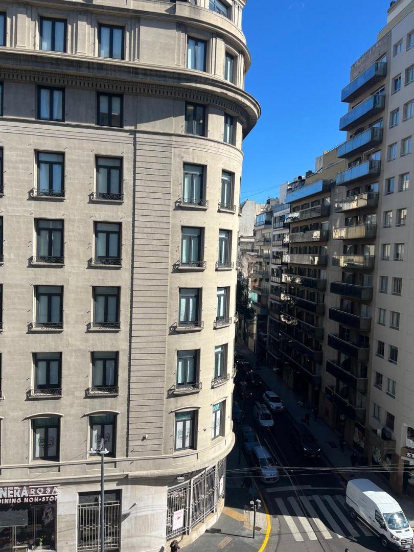 Foto de 6° piso al frente con vista abierta en Viamonte y Callao, imagen 2