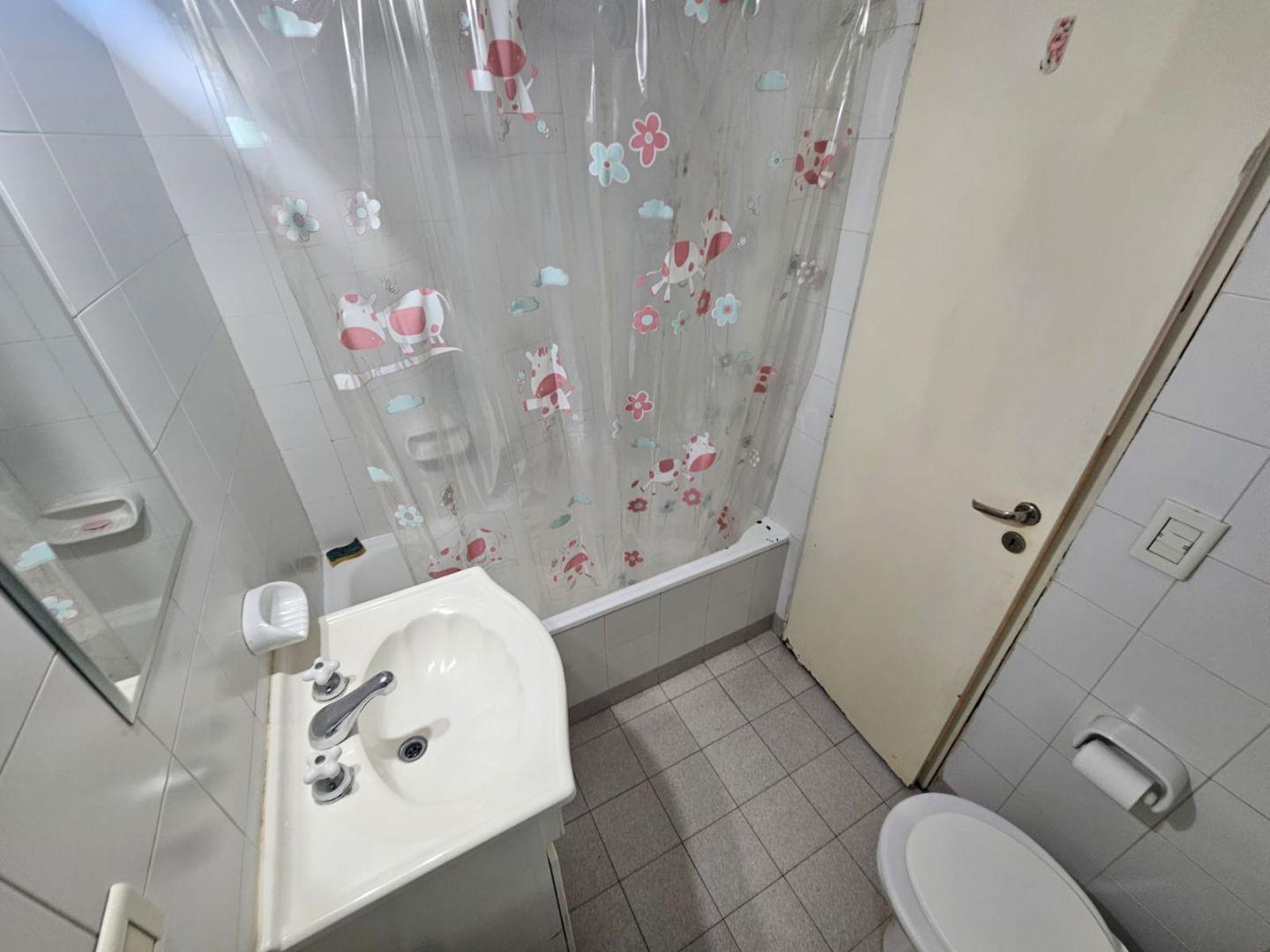 Foto de monoambiente en edificio con amenities, imagen 4