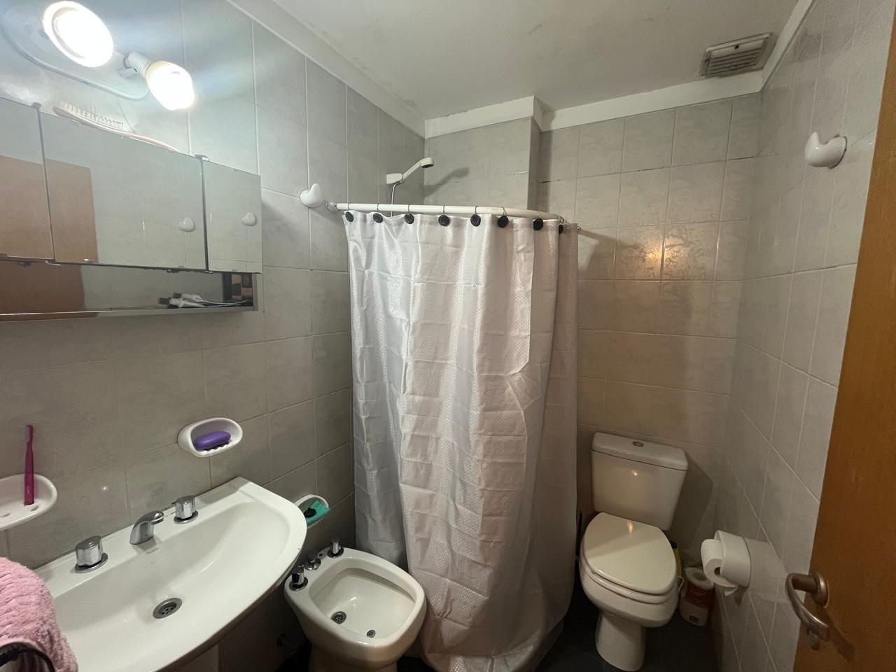 Foto de 3 AMBIENTES APTO PROFESIONAL - EXCELENTE UBICACIÓN, imagen 4