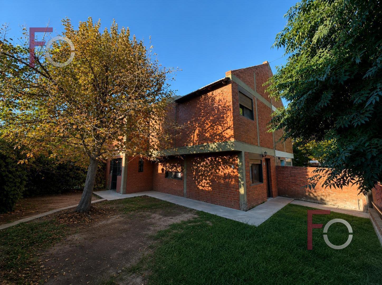 Foto de Dúplex en venta c/ cochera en Cipolletti, imagen 1
