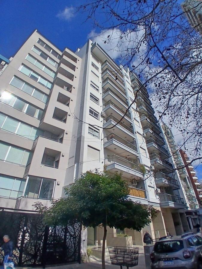 Venta impecable monoambiente centro de Banfield