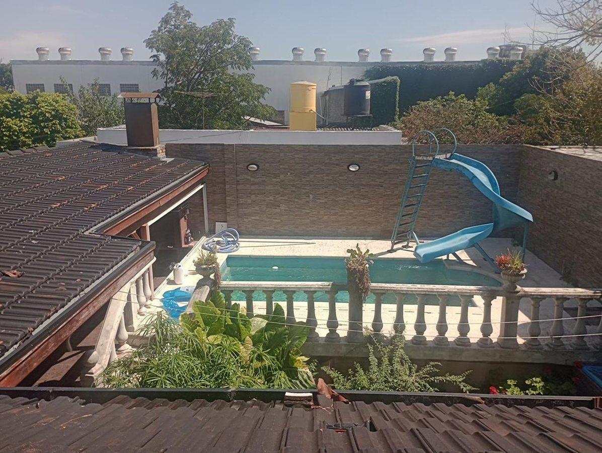 CASA 4 AMBIENTES CON QUINCHO Y PILETA