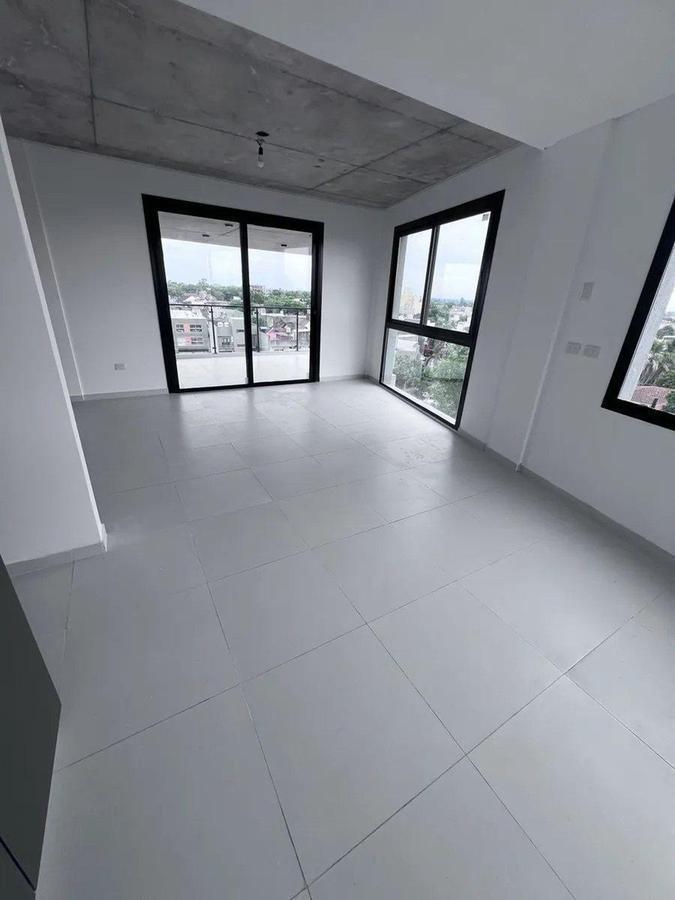 Piso de 150 m2, 4 ambientes a estrenar c/ cochera.
