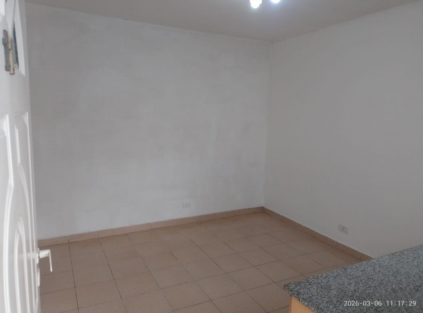 Foto de DEPARTAMENTO EN VENTA DE 2 AMB EN REMEDIOS DE ESCALADAS, imagen 3