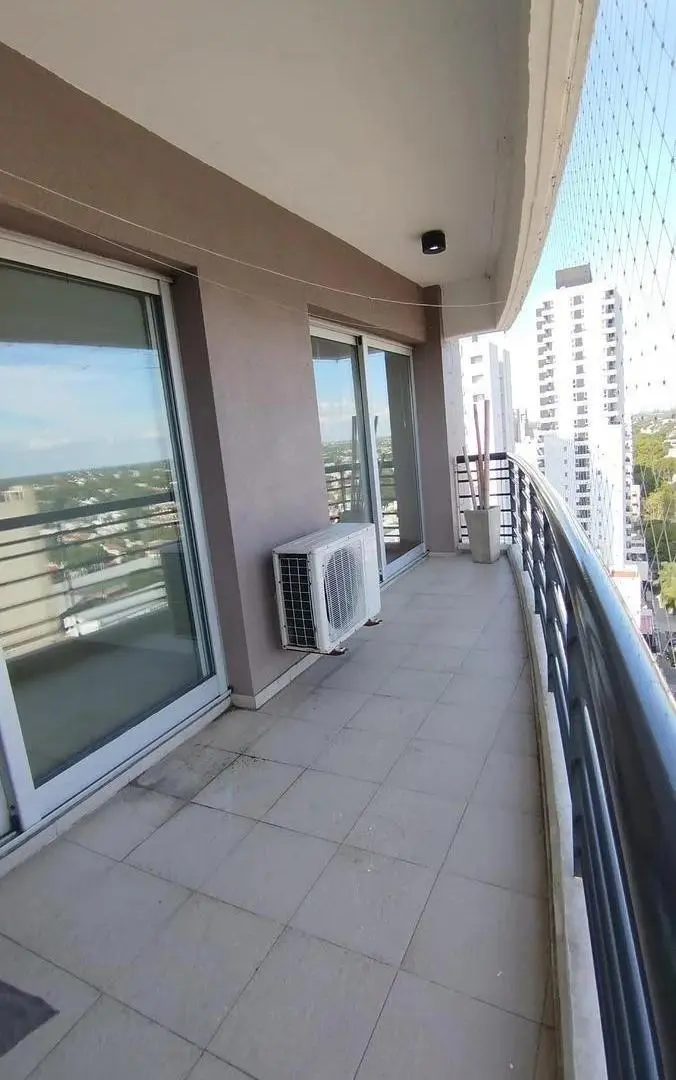 Departamento a la venta en Banfield Este Centro 8