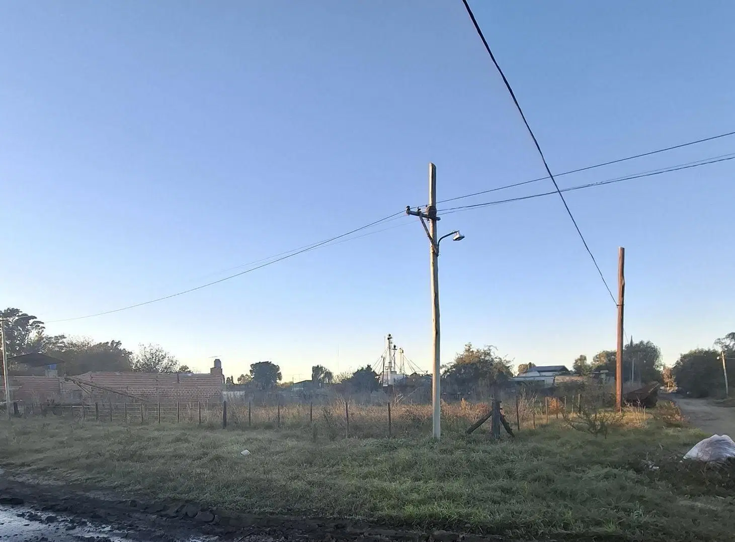VENTA AMPLIO LOTE EN CHASCOMUS 3