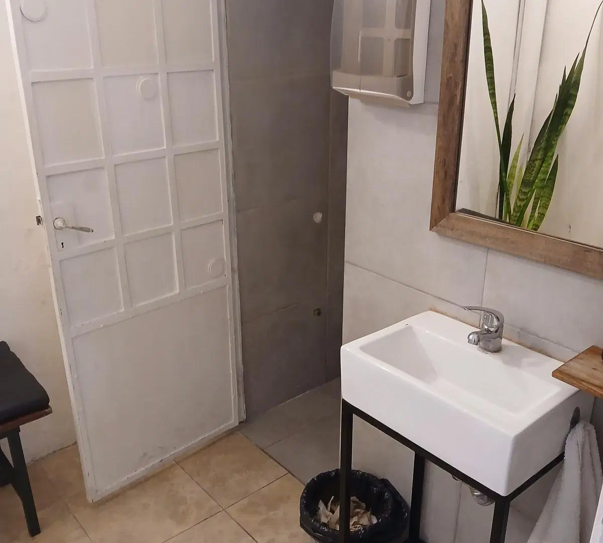 Magnífica esquina clave de Flores, en Block, con local y dos viviendas, ideal Inversionista VENTA 4