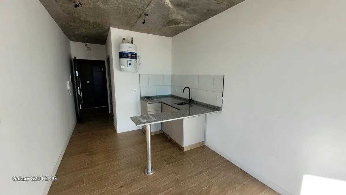 MONOAMBIENTE BANFIELD CENTRO CON TERRAZA PRIVADA 5