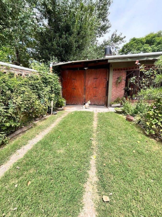 Foto de URGENTE FINANCIO CASA CON QUINCHO EN GUERNICA, imagen 2