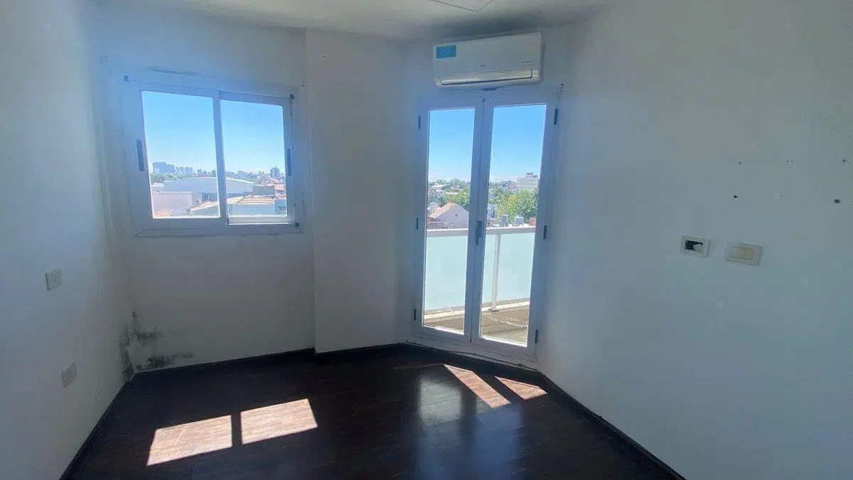 DEPARTAMENTO DE 2 AMBIENTES CON BALCÓN Y PARRILLA 2