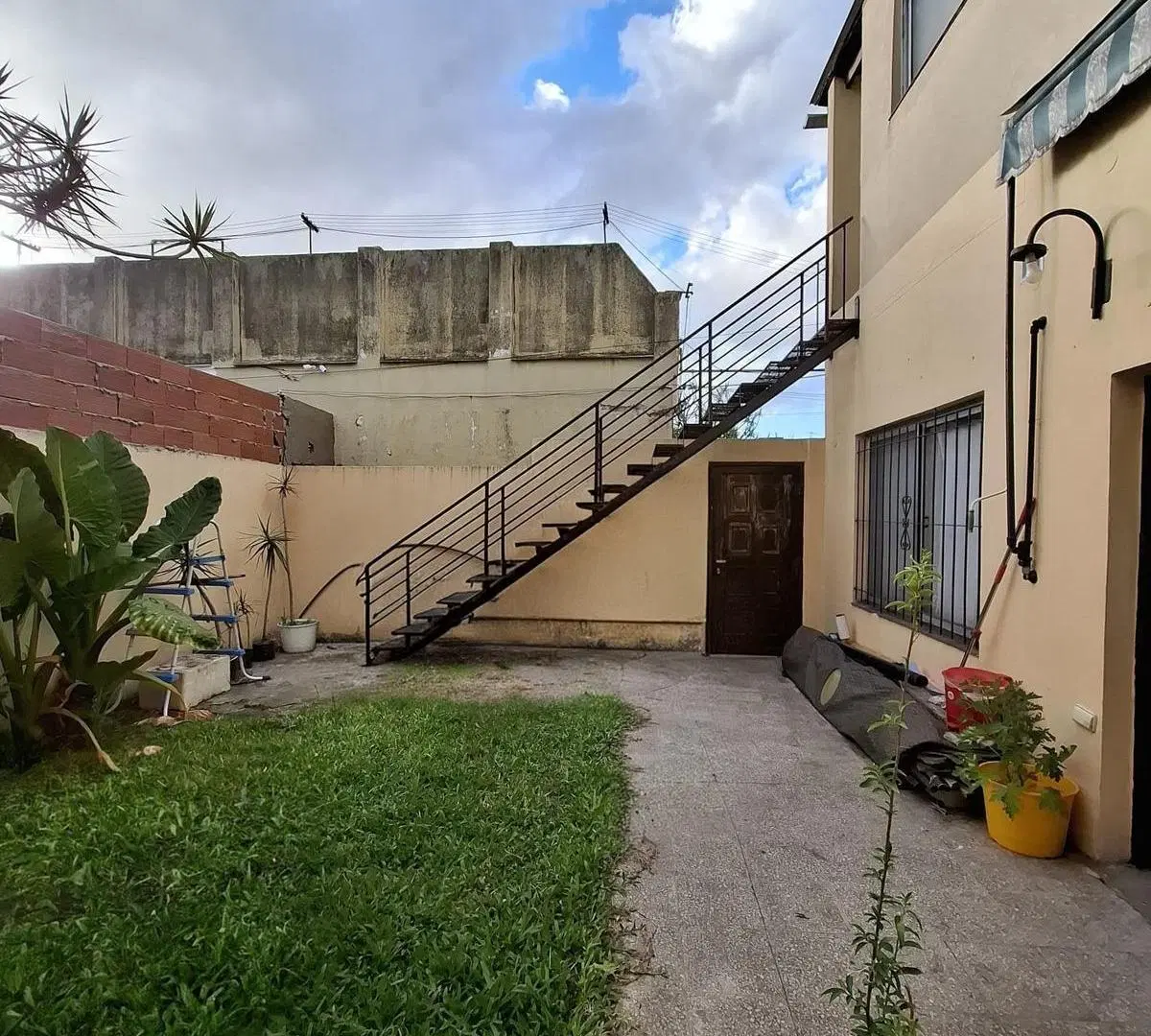 Vende PH 4 amb en Lanús Este refaccionado 1