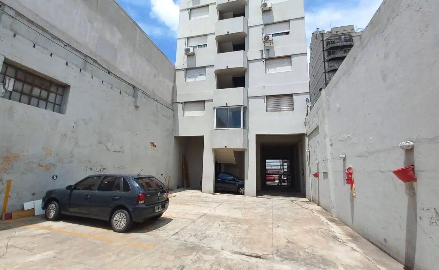 Departamento con baulera y cochera en alquiler 1