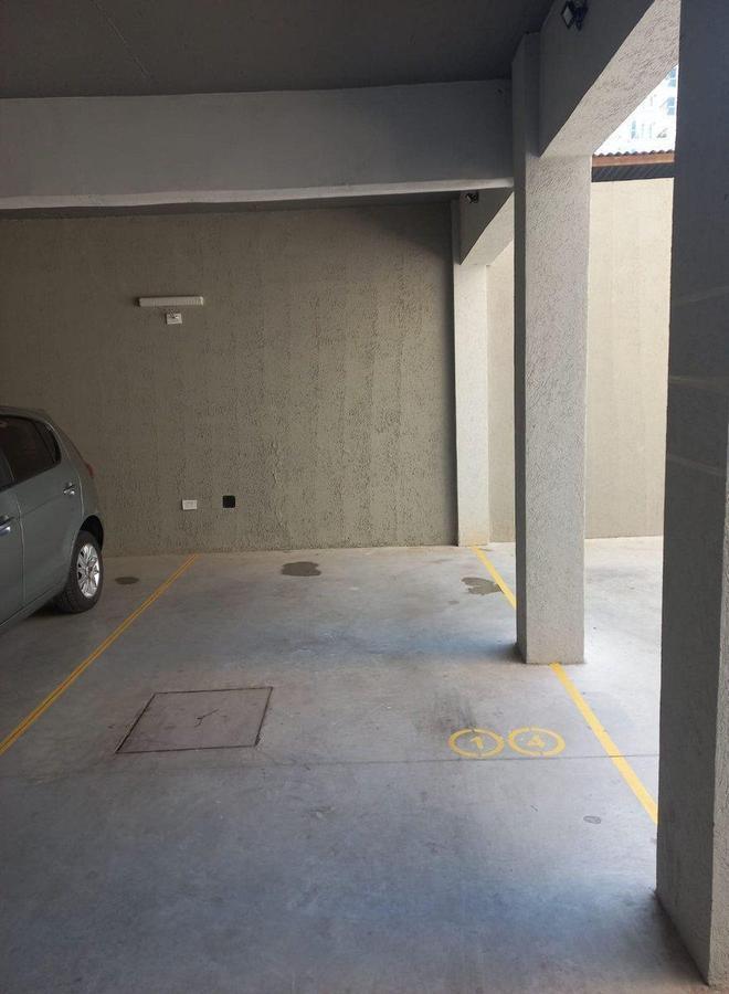 Foto de VENTA COCHERA TECHADA EN BANFIELD, imagen 1