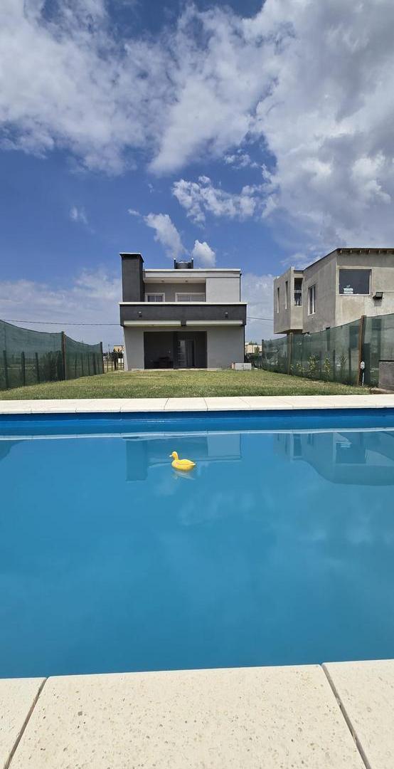 Foto de Imperdible casa moderna, en 2 plantas, en el barrio Domselaar Chico, imagen 4