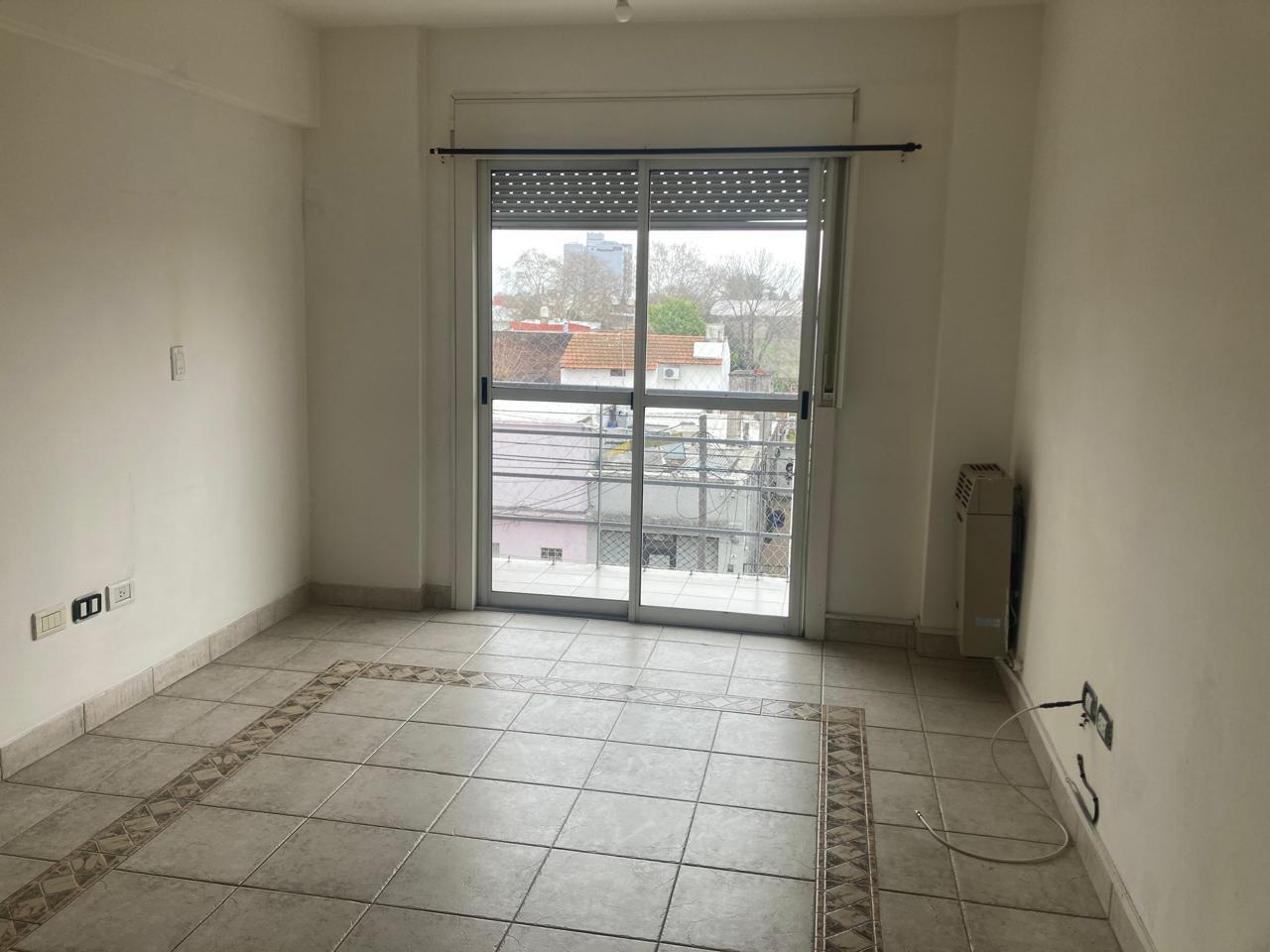 Foto de Departamento en alquiler en Lomas de Zamora Oeste, imagen 1