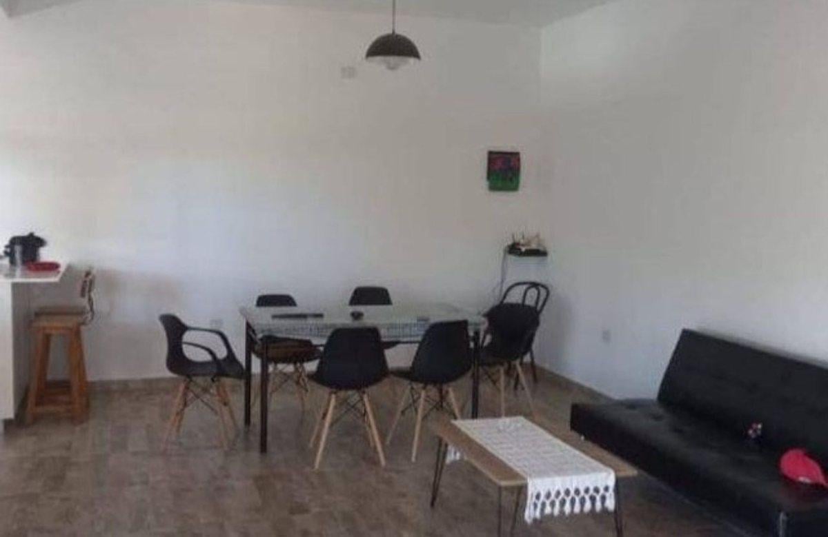 Foto de Casa en esquina, parque y pileta, Domselaar Chico, imagen 5