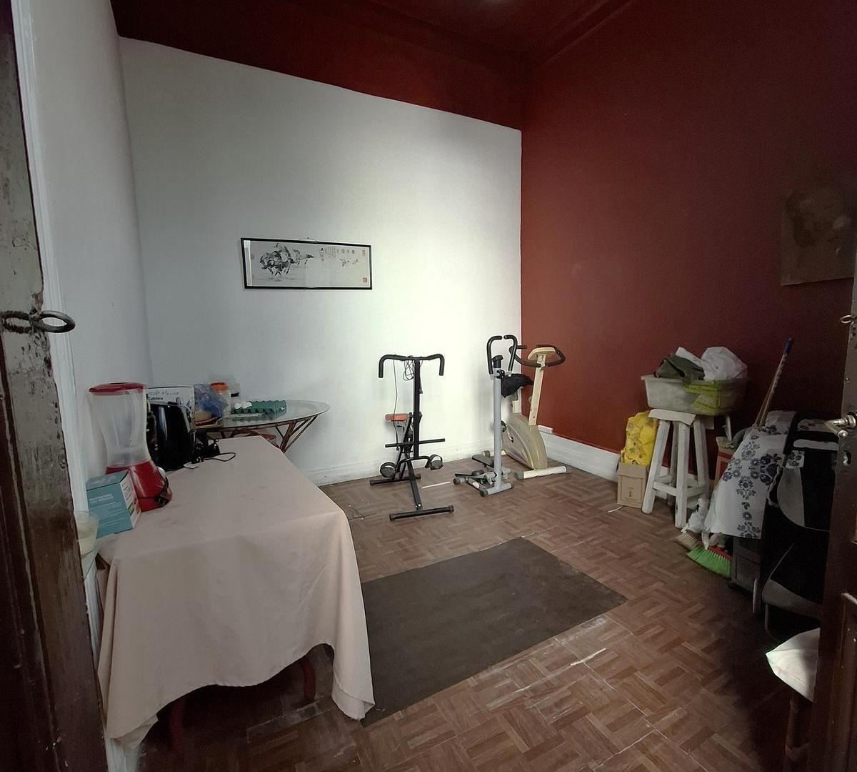 Foto de Venta Departamento en Abasto 7 ambientes con terraza propia, imagen 1