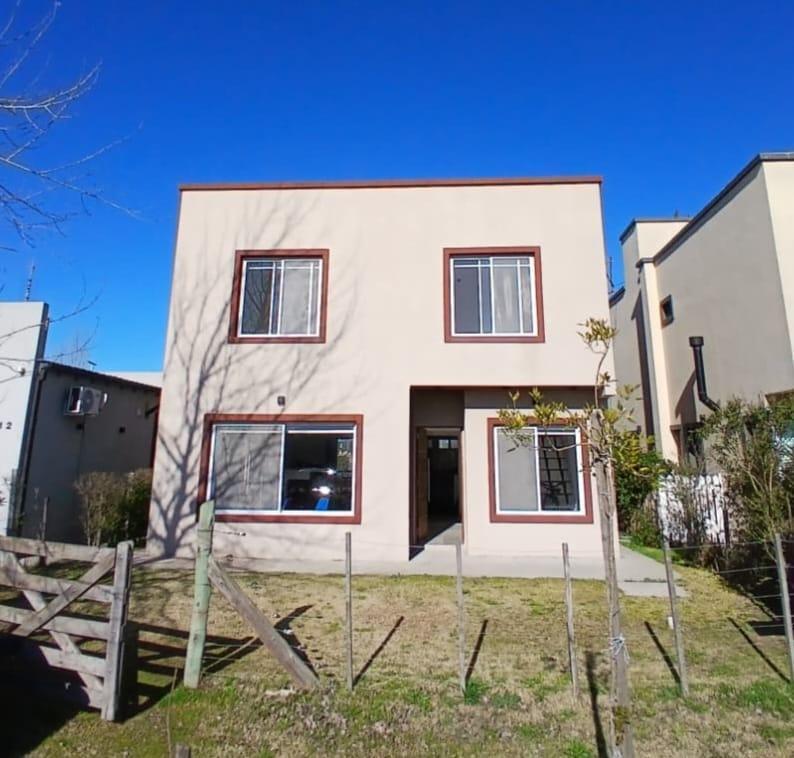 Foto de Imperdible Casa 2 plantas acepta financiación en Domselaar Chico VENTA, imagen 2
