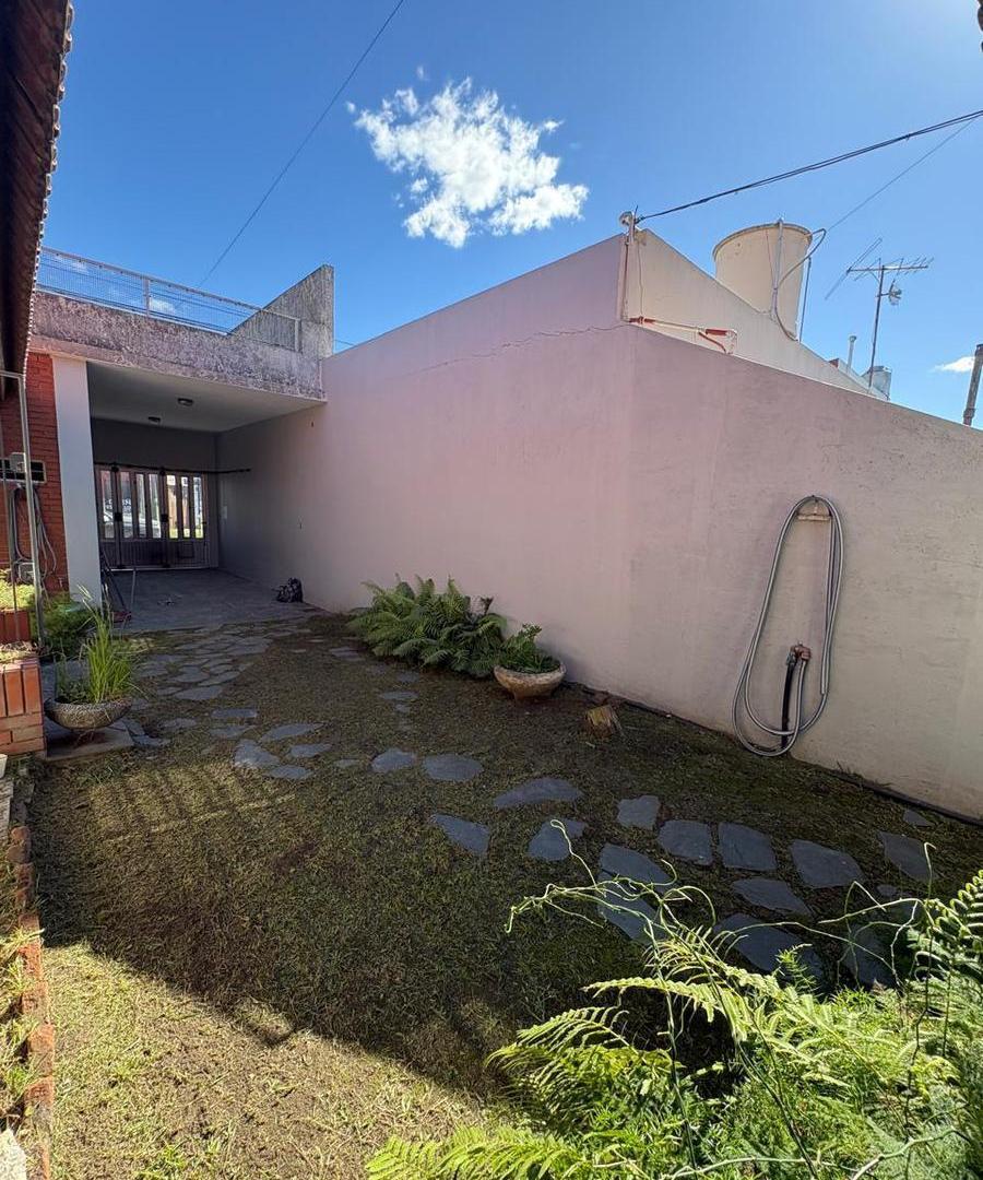 Foto de Casa en venta en Remedios de Escalada, sobre Av, con Local comercial, imagen 2