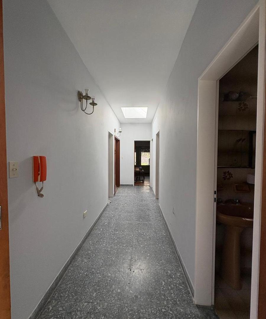 Foto de Casa en venta en Remedios de Escalada, sobre Av, con Local comercial, imagen 3
