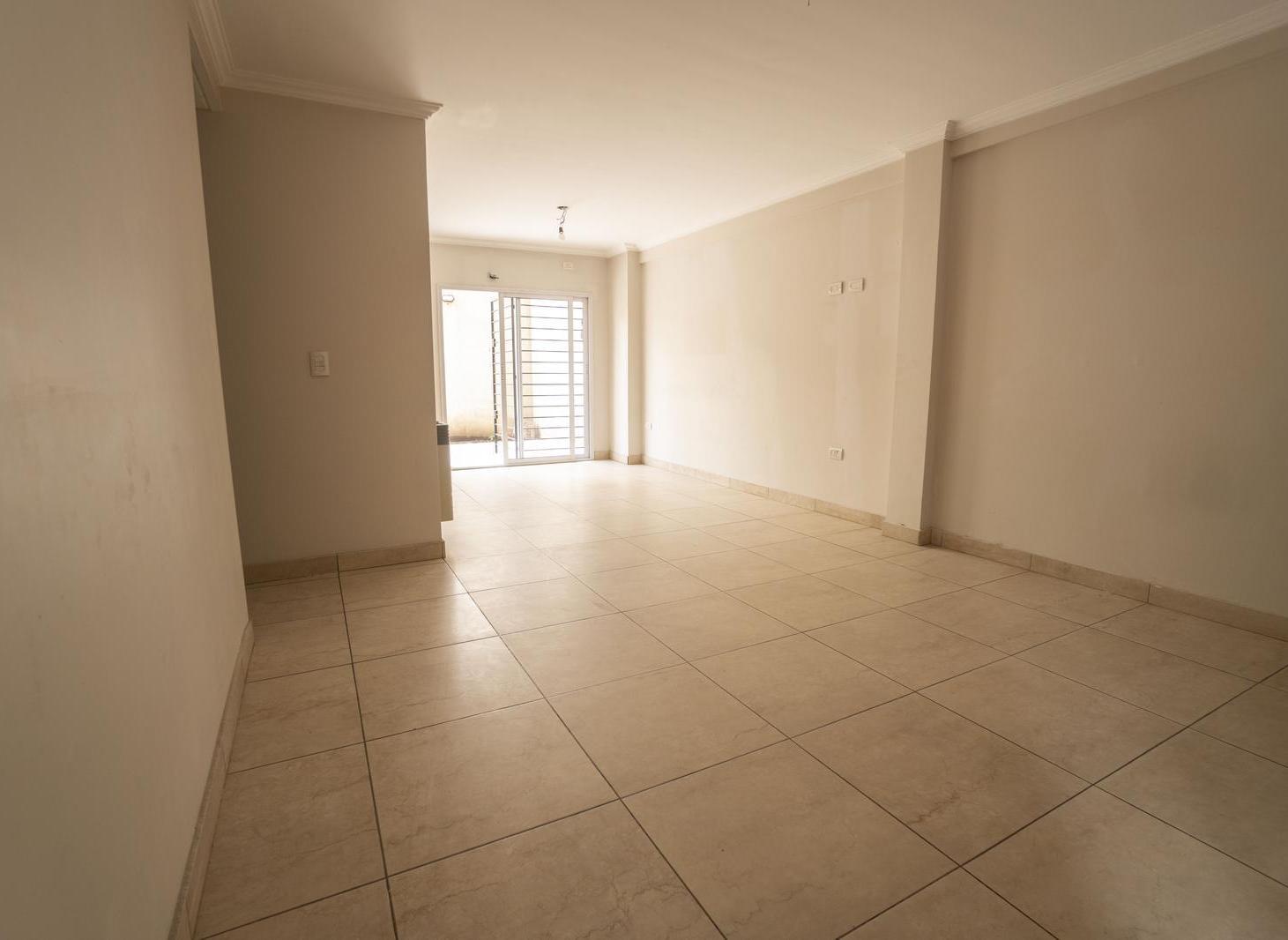 Foto de Departamento de 3 ambientes con cochera y patio, imagen 4