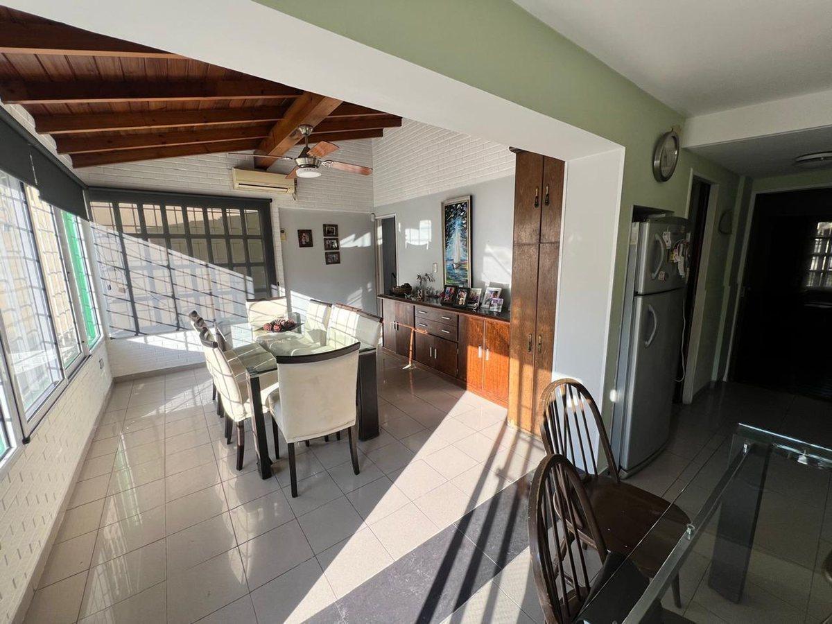 Foto de Casa en venta 7 ambientes apto Credito, imagen 2