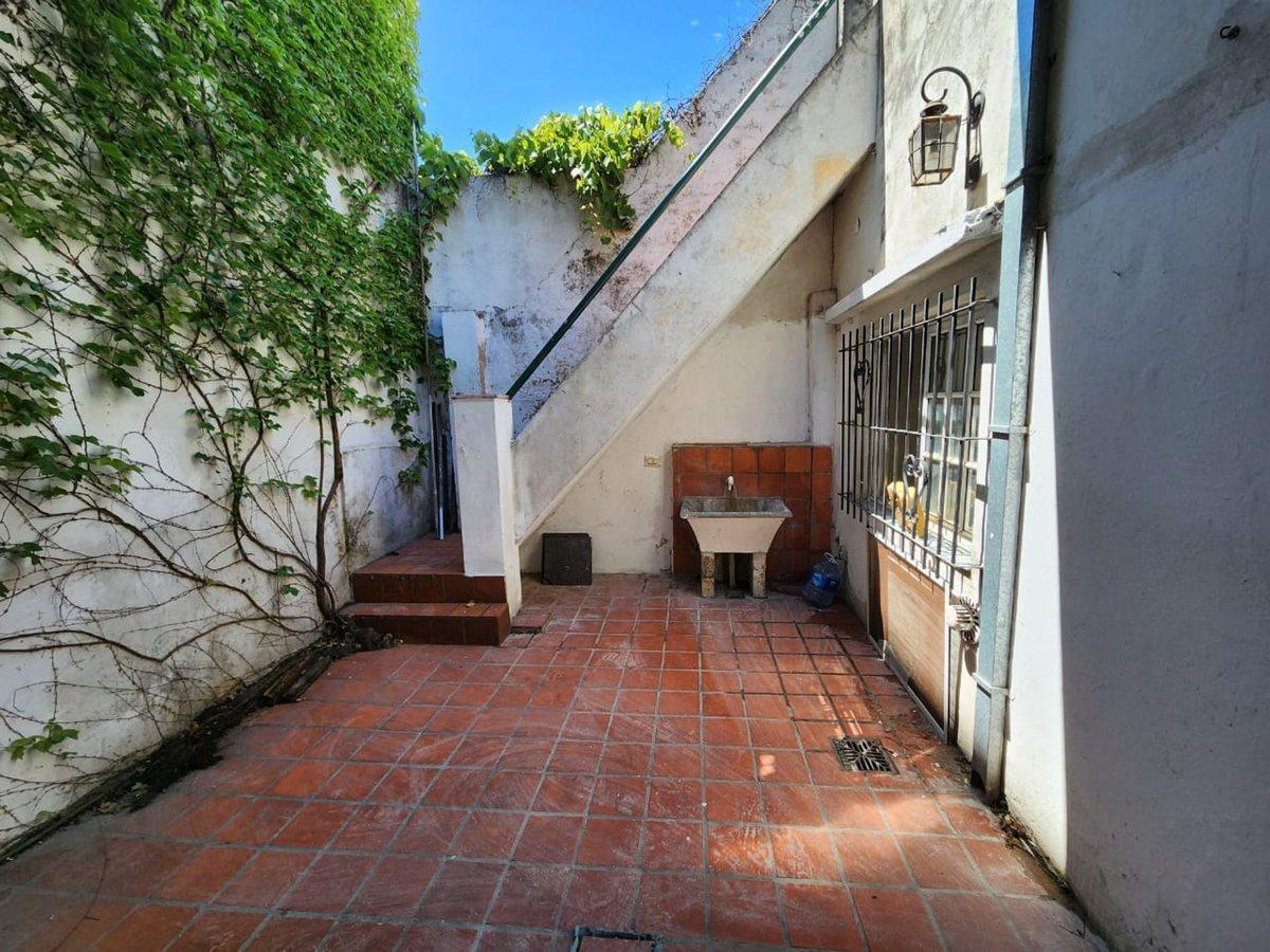 Foto de VENTA CASA LANUS CENTRO LOTE PROPIO c/terraza, imagen 4