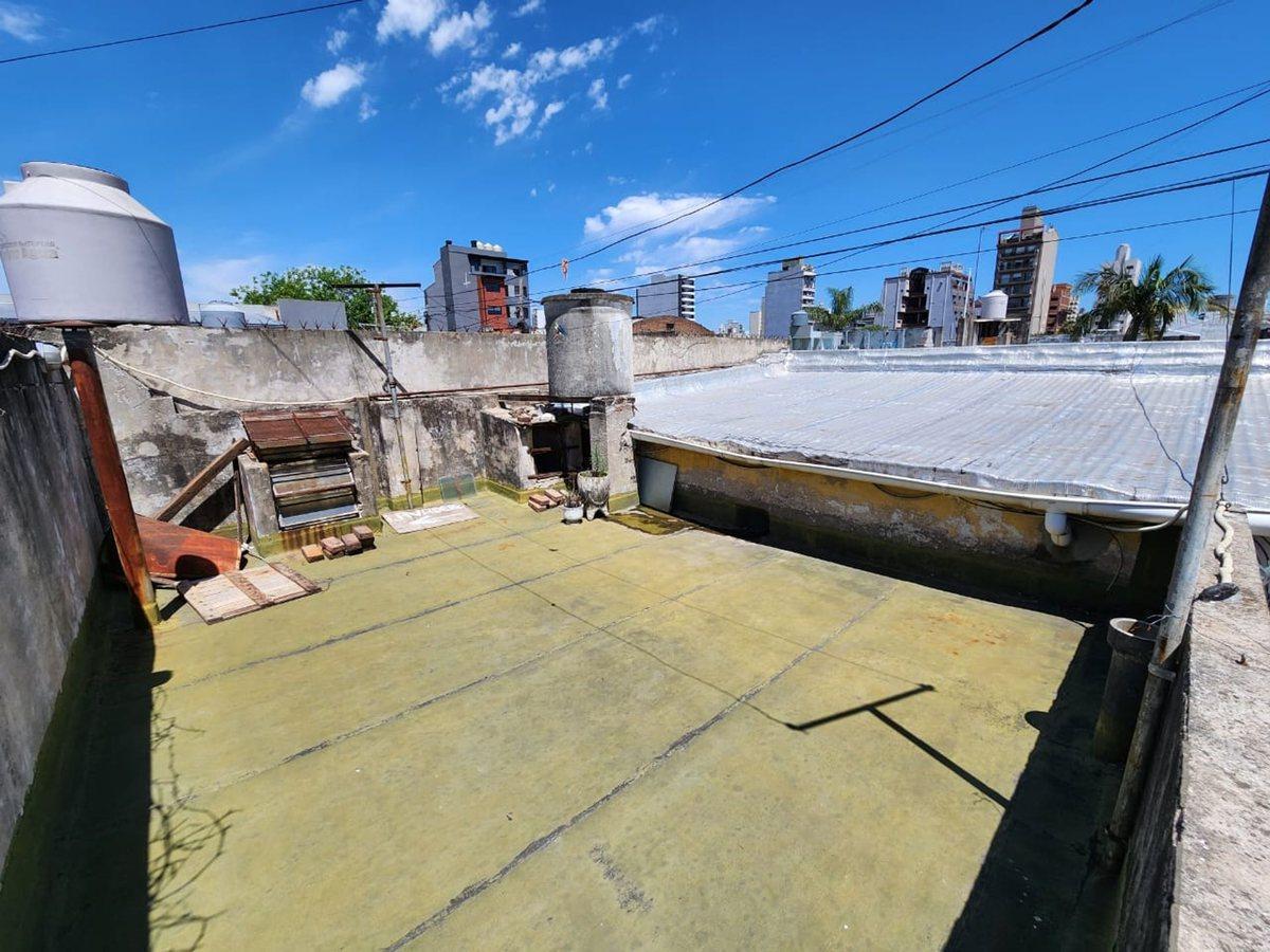 Foto de VENTA CASA LANUS CENTRO LOTE PROPIO c/terraza, imagen 5