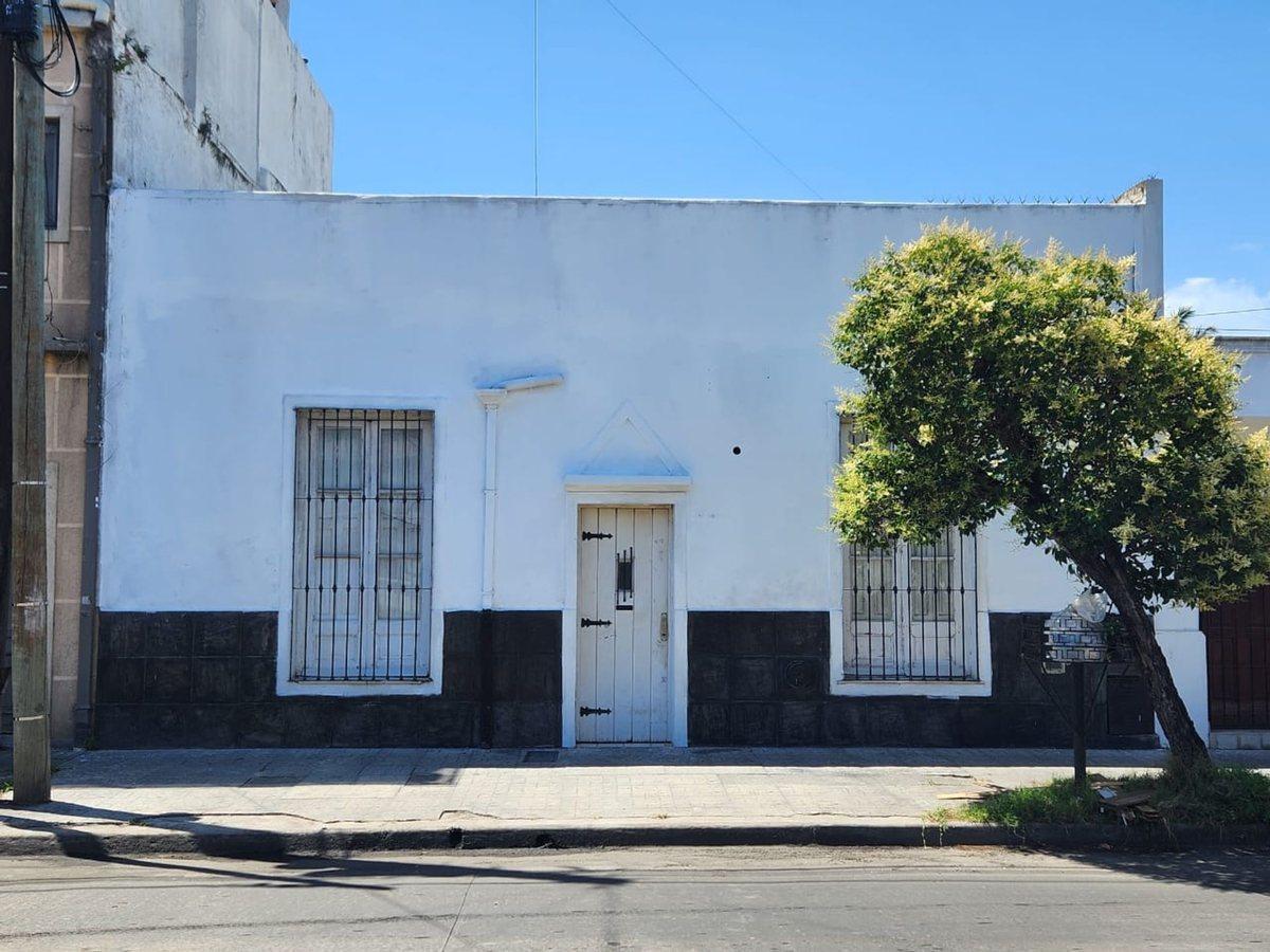 Foto de VENTA CASA LANUS CENTRO LOTE PROPIO c/terraza, imagen 3