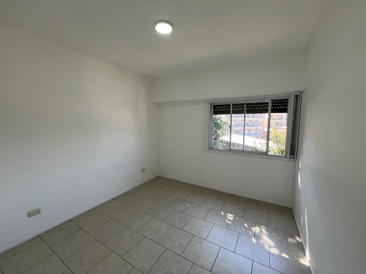 Foto de ALQUILER DEPARTAMENTO 3 AMBIENTES. ADROGUÉ CENTRO., imagen 3