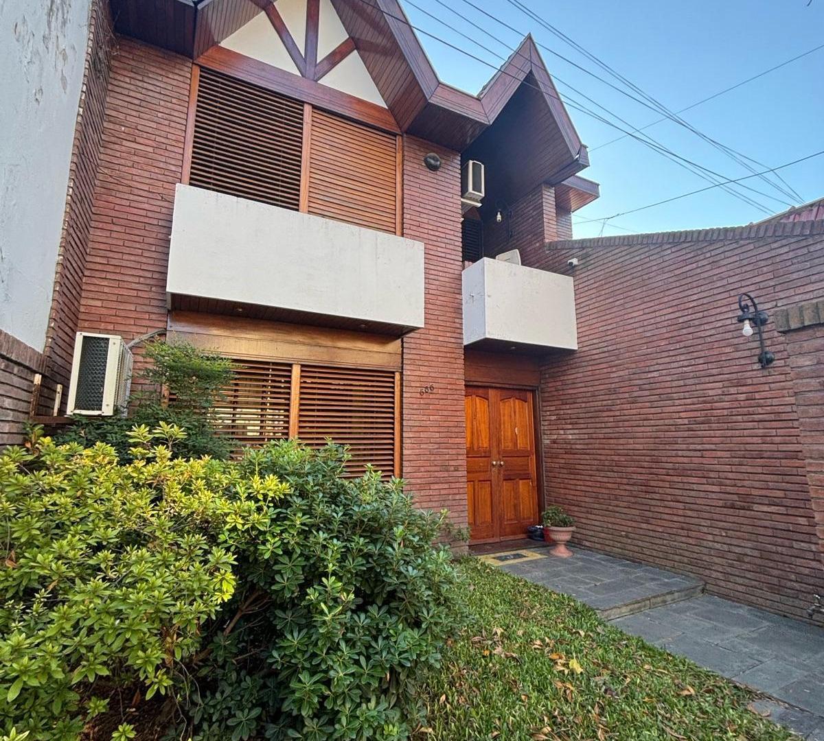 Foto de Casa - Lomas De Zamora, imagen 1