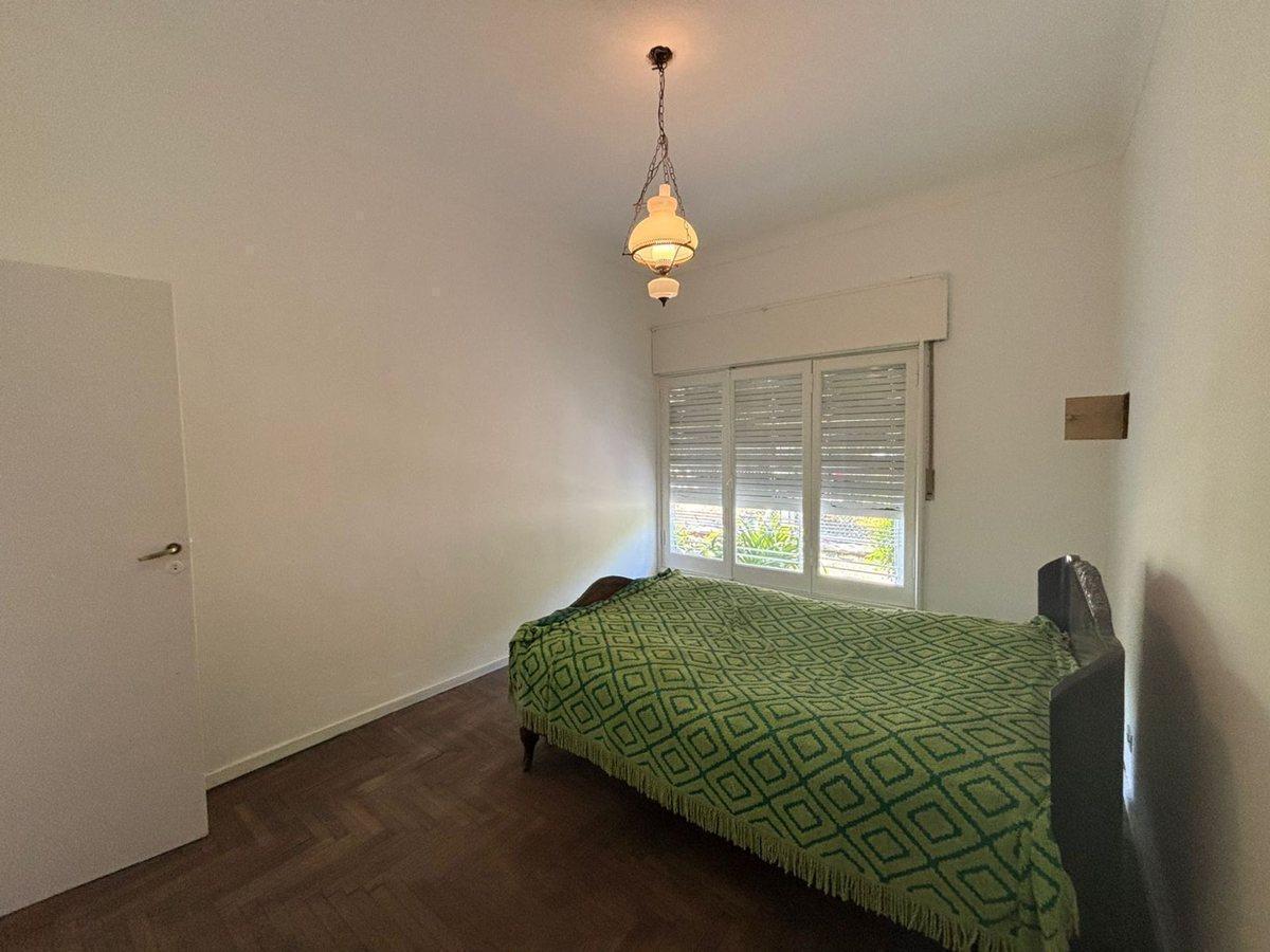 Foto de CASA 4 AMBIENTES CON COCHERAS Y AMPLIO FONDO, imagen 5