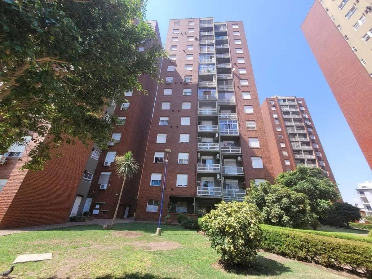 Foto de Venta Amplio Departamento 2 ambientes Avellaneda, imagen 1