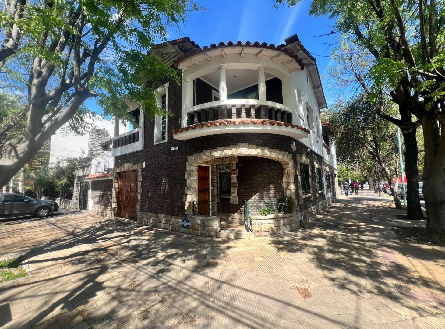 Foto de VENTA CASA 7 AMBIENTES - LOMAS OESTE - ACEVEDO AL 400, imagen 2
